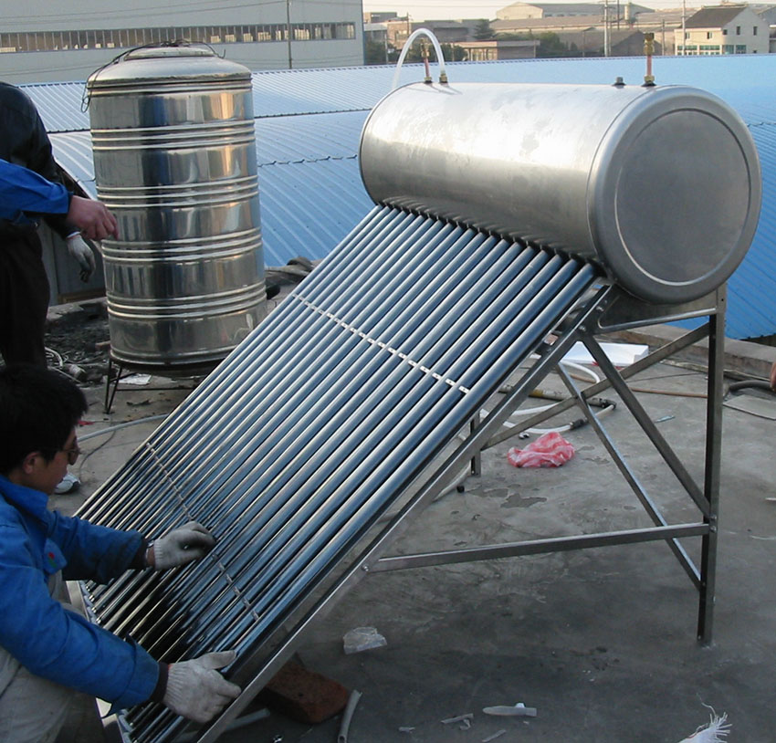 Copper coil Integrated vacuum tube Solar water heater