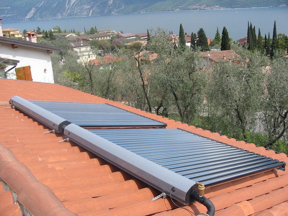 Rooftop Residential Heat Pipe Solar Water Heater